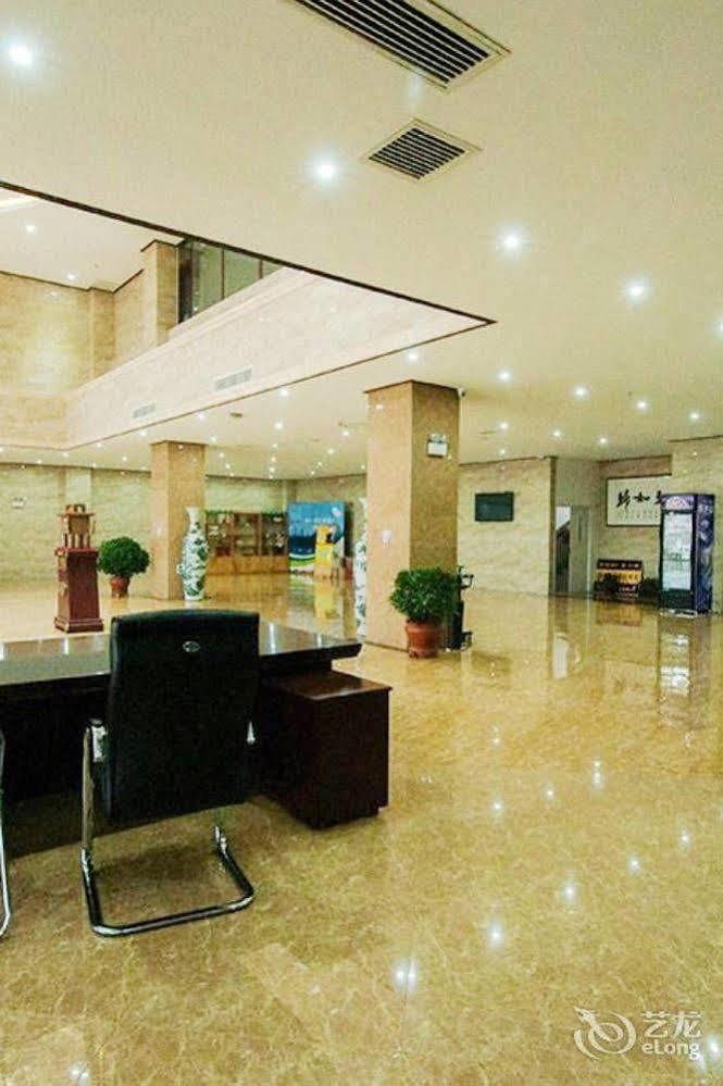 Splendid Oriental Business Hotel Tianjin Bagian luar foto